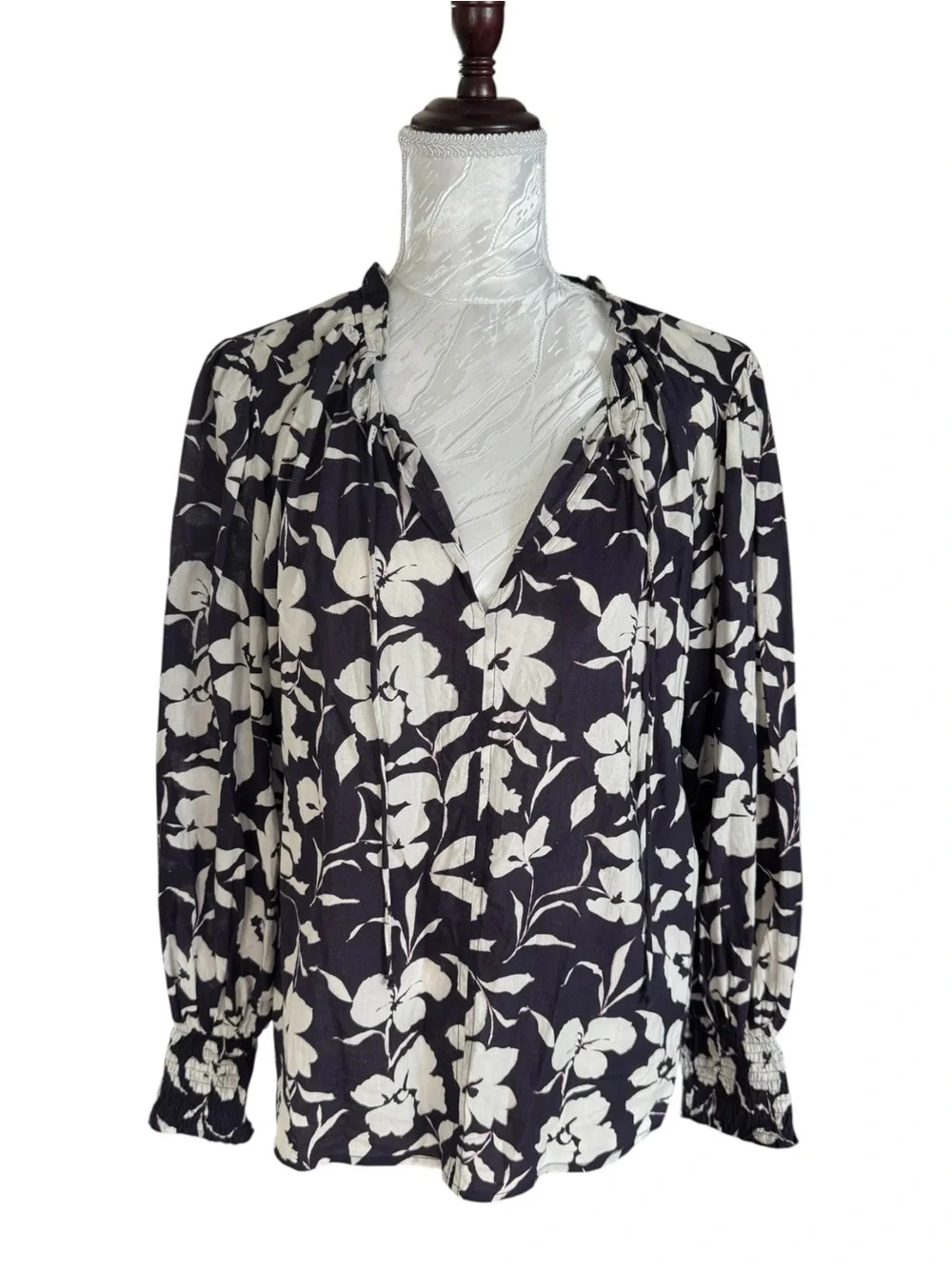 Velvet by Graham & Spencer Blue and White Floral V-Neck Blouse